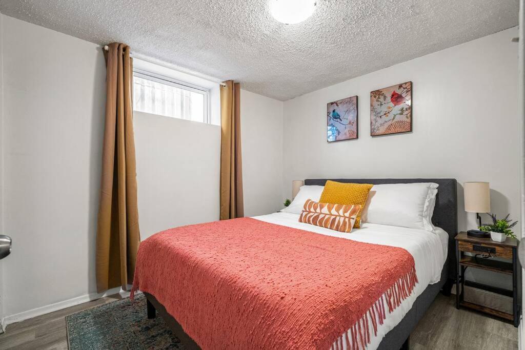 Voyager'S Hub- Calgary Innercity 3Bd 4Bed Sleeps 8 Exterior photo